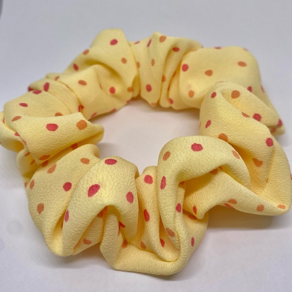 Yellow dot Scrunchie - Picture 2 of 3